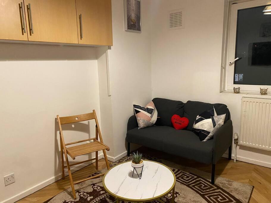 2 Bedroom Flat Camberwell Grove London Exterior foto