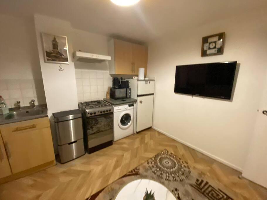 2 Bedroom Flat Camberwell Grove London Exterior foto